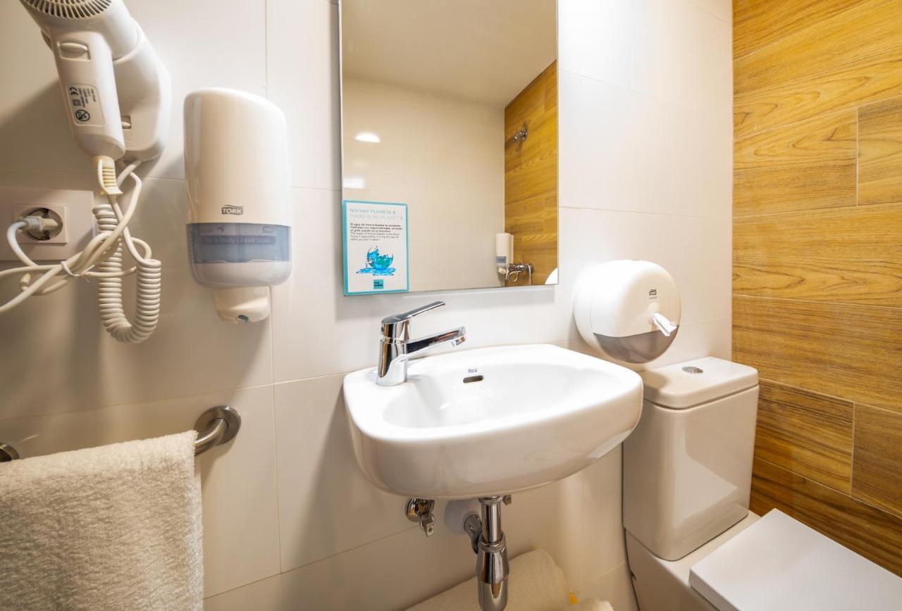 Hotel Vas Vitoria Autocheckin Екстериор снимка